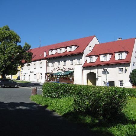 Hotel Haltrava Klenci pod Cerchovem Екстериор снимка